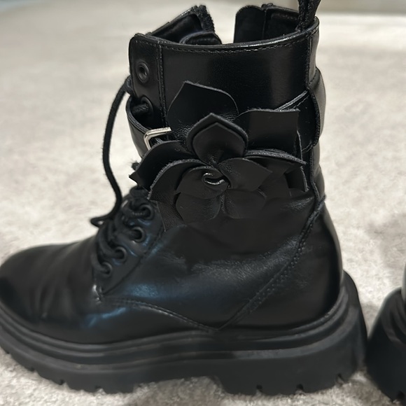 Zara girls flower ankle boots - Picture 5 of 7